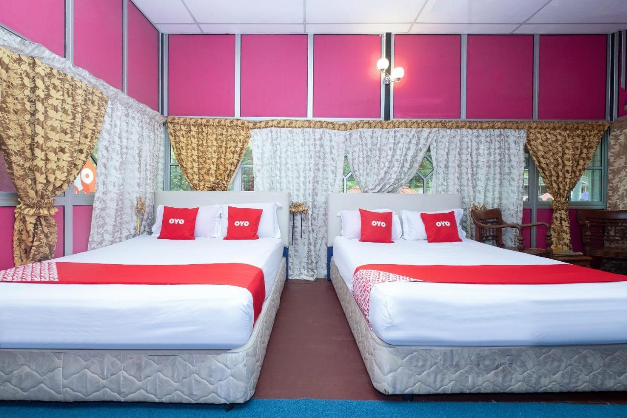Oyo 89984 Noris Wang Homestay Lumut Ngoại thất bức ảnh