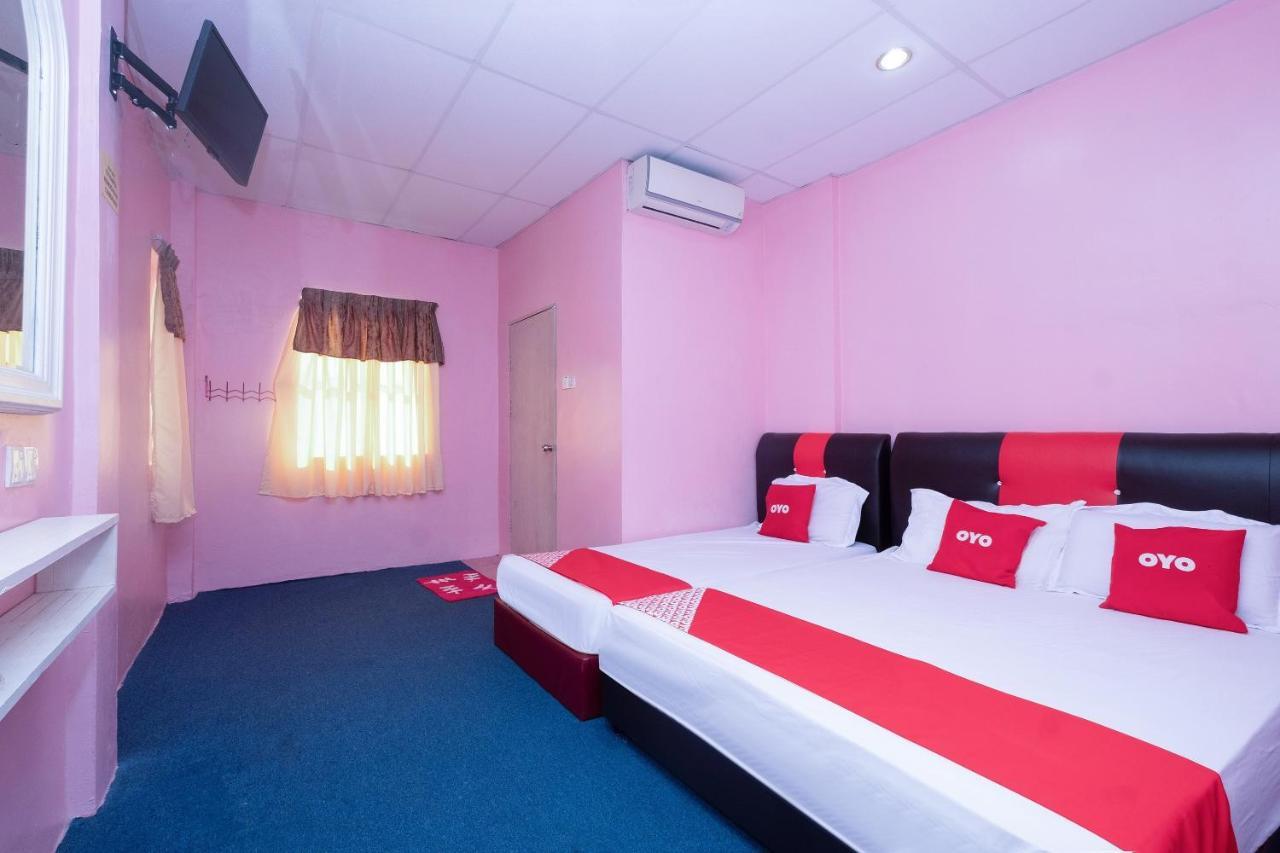Oyo 89984 Noris Wang Homestay Lumut Ngoại thất bức ảnh