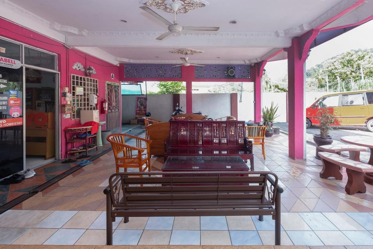 Oyo 89984 Noris Wang Homestay Lumut Ngoại thất bức ảnh