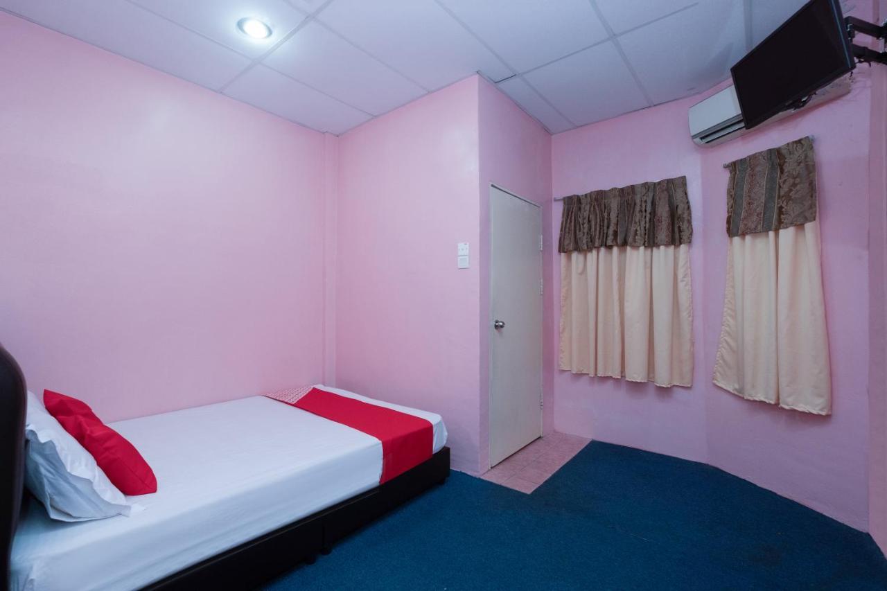 Oyo 89984 Noris Wang Homestay Lumut Ngoại thất bức ảnh