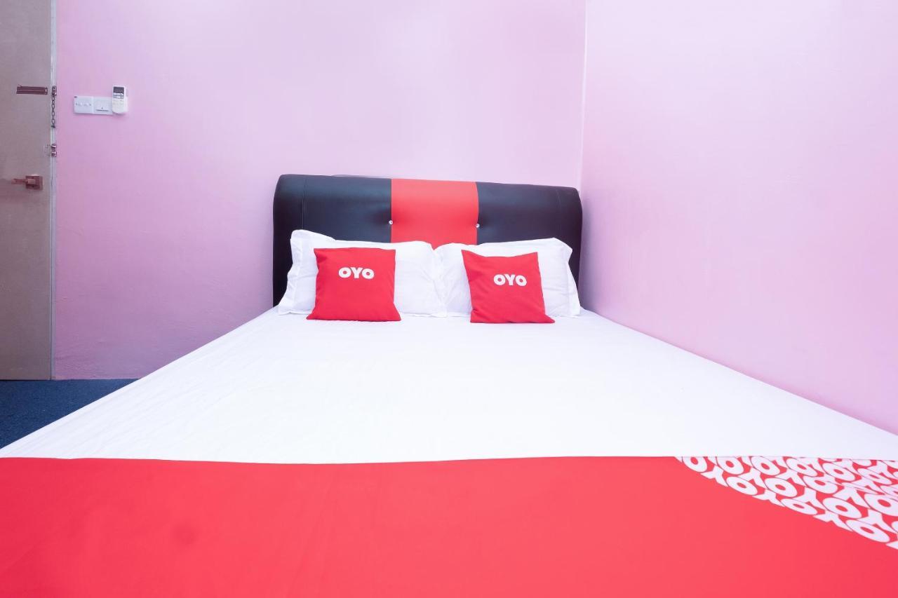 Oyo 89984 Noris Wang Homestay Lumut Ngoại thất bức ảnh