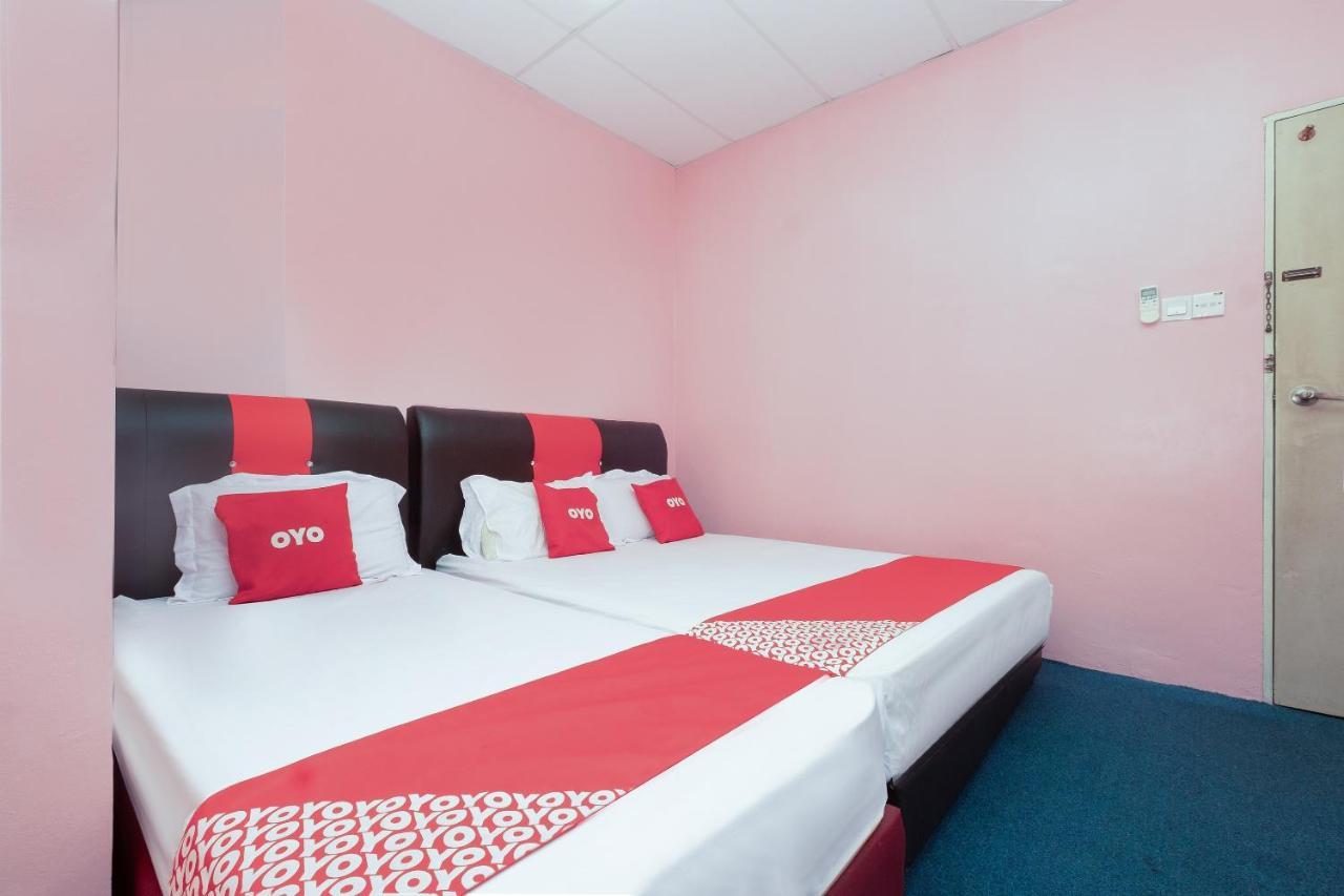 Oyo 89984 Noris Wang Homestay Lumut Ngoại thất bức ảnh